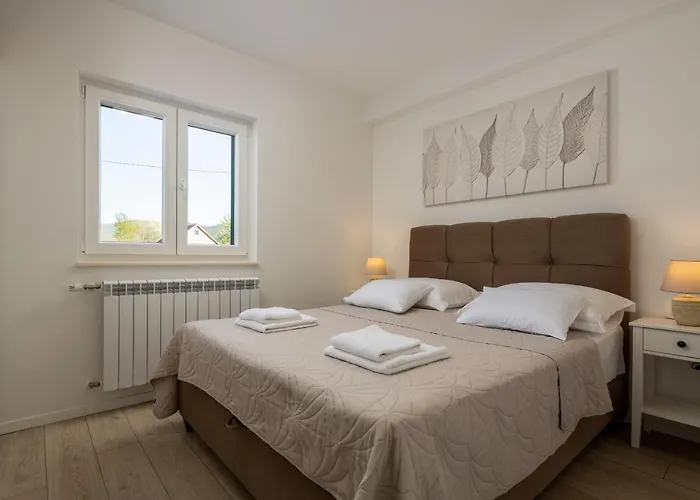 Big Garden Villa Primorski Dolac