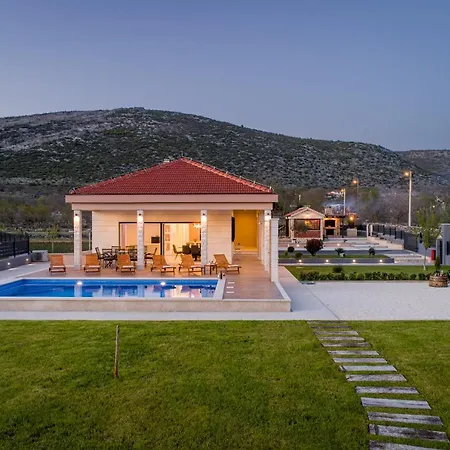 Villa Big Garden Primorski Dolac